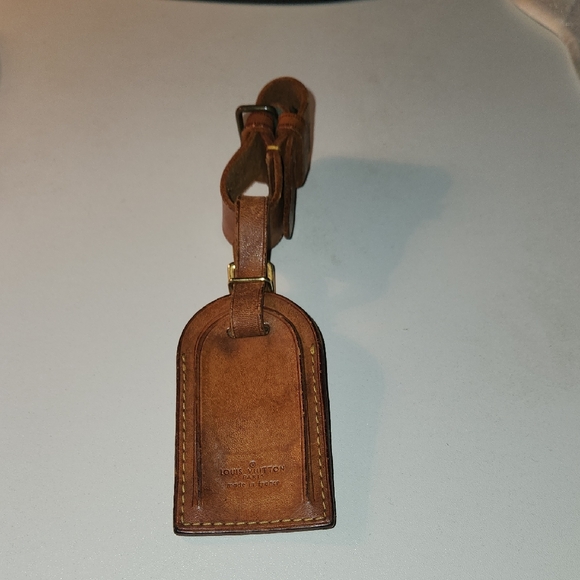 Louis Vuitton Other - Louis Vuitton Tan Leather Luggage Tag